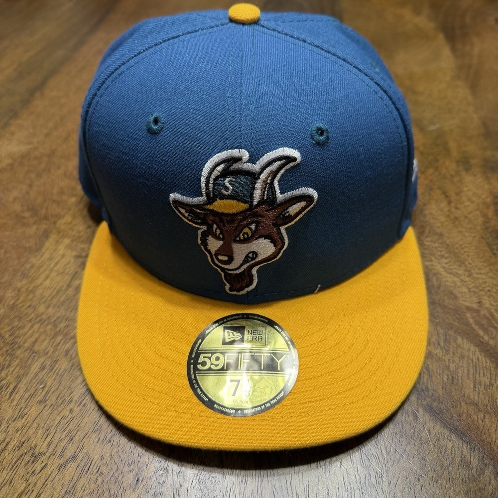 Supreme New Era GOAT Fitted Baseball Hat Cap 03/22 Size 7 1/8 NWOT